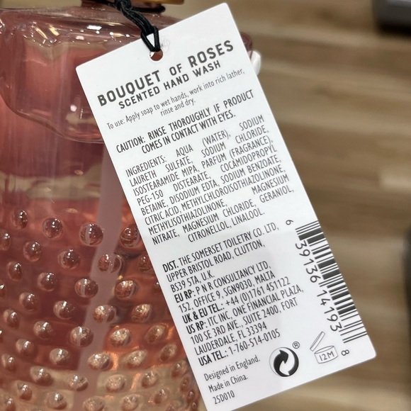 NWT ⚜️💖⚜️ Asquith Somerset Marshmallow snowflakes hand soap - Picture 4 of 6